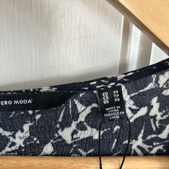 Vero Moda maxi wrap dress - Picture 2 of 3